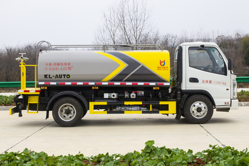 凯马3方蓝牌洒水车