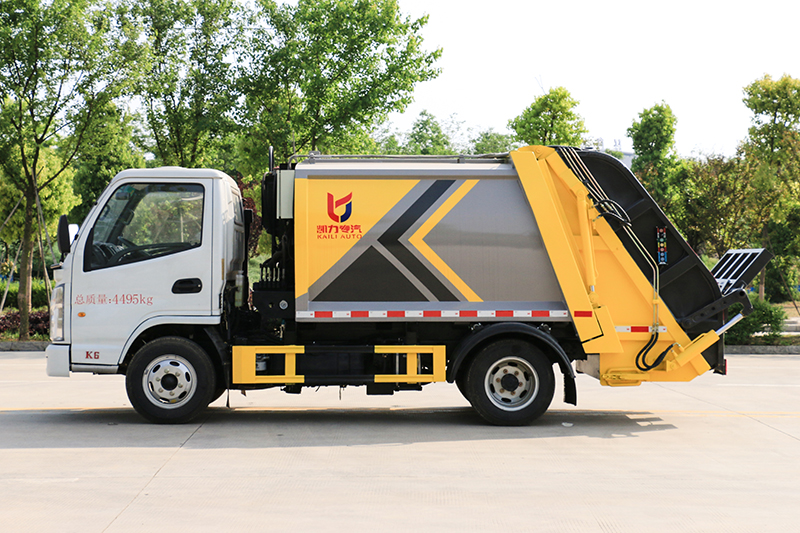 凯马蓝牌压缩垃圾车（4.5方）