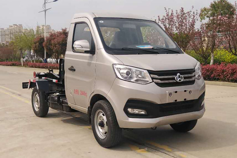 蓝牌长安钩臂垃圾车（单轮）（3方）