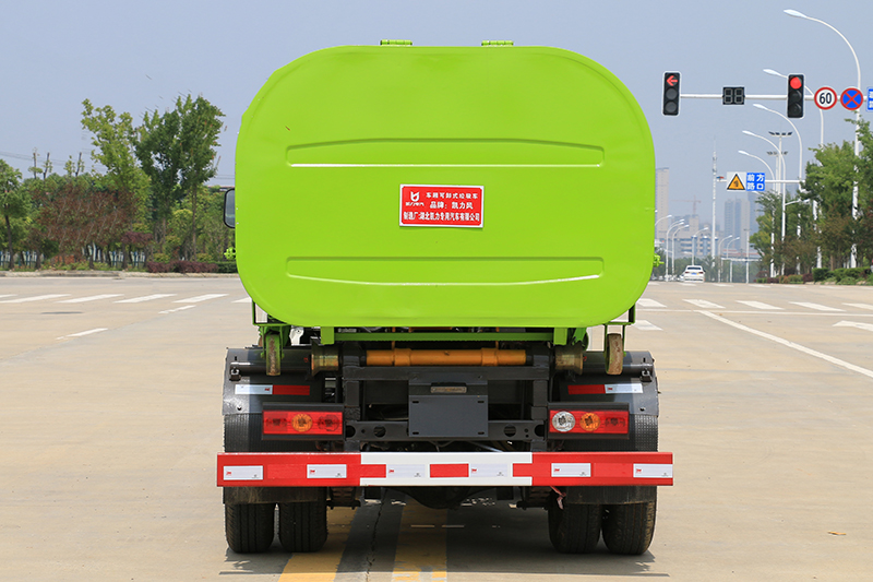 （蓝牌）福田祥菱钩臂垃圾车（3方）