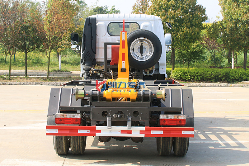 （蓝牌 黄牌）东风小福瑞卡钩臂垃圾车（5方）