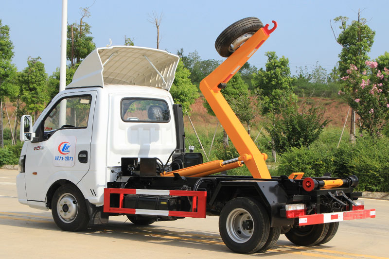 （蓝牌）东风途逸钩臂垃圾车（3方）