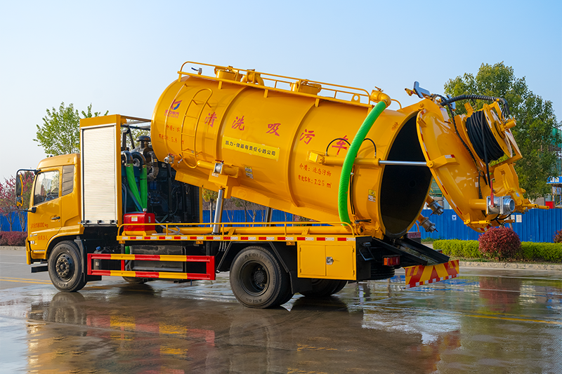 东风天锦清洗吸污车带电控（副发）