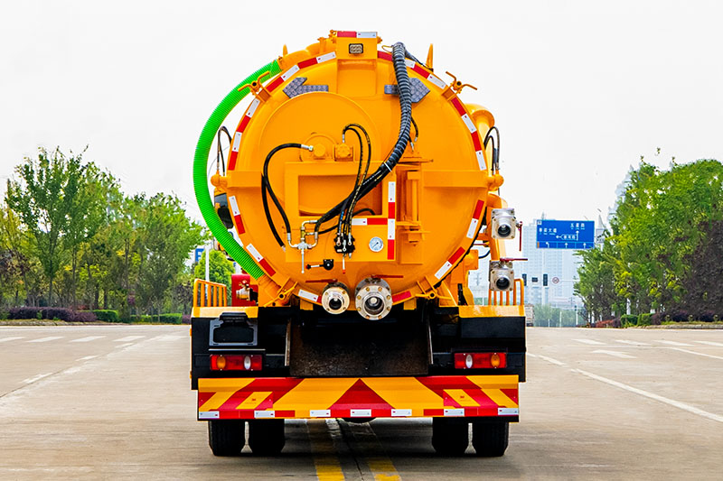 东风天锦清洗吸污车