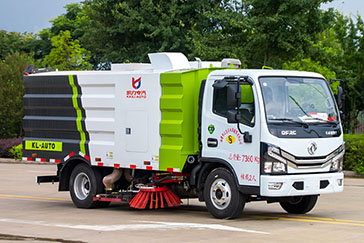 东风小多利卡5方吸尘车参数配置