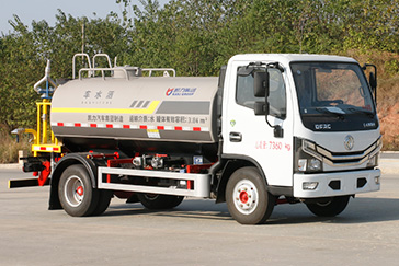 5方东风小多利卡洒水车