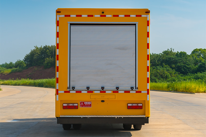 东风多利卡抢险救援车500方每时