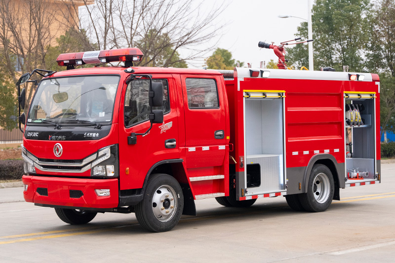 东风5吨水罐消防车
