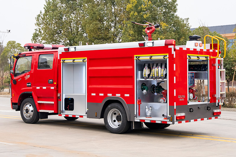 东风5吨水罐消防车