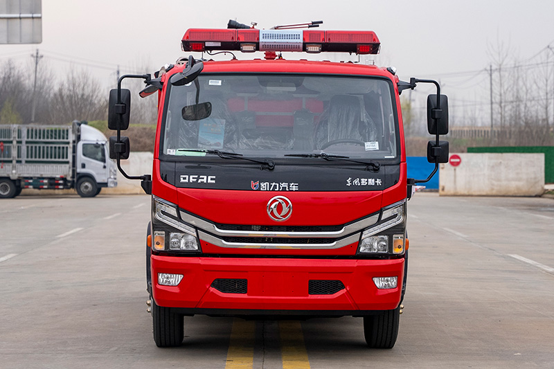 东风5吨水罐消防车