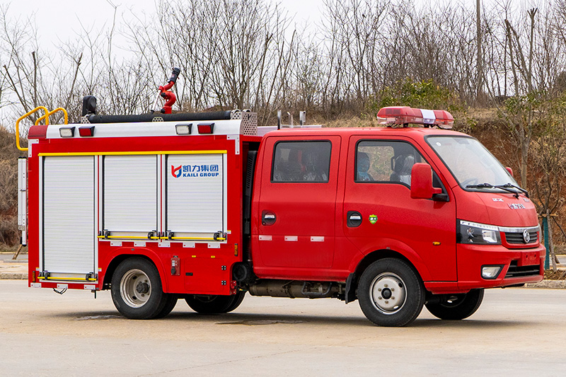 东风途逸双排水罐消防车1方