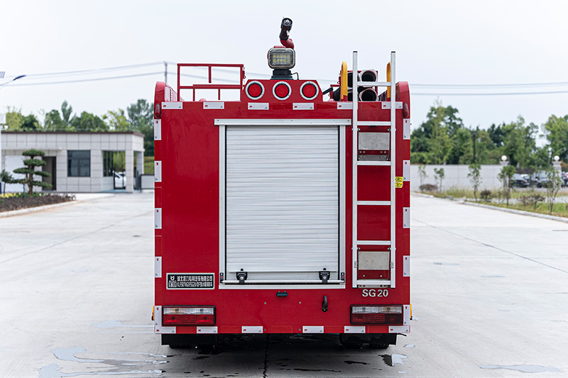 东风2吨水罐消防车