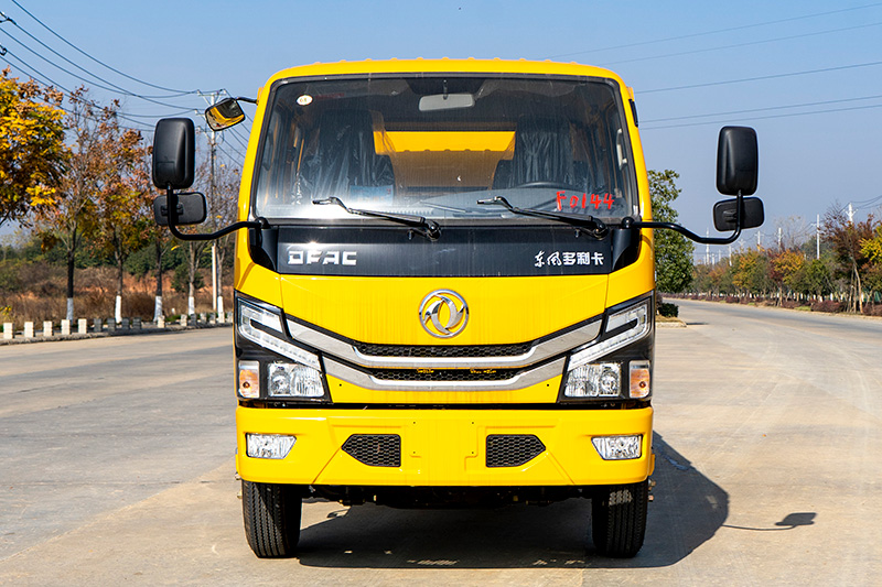 小多利卡双排-4.2方-消防洒水车