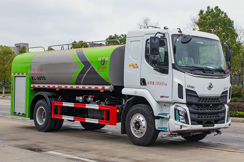 柳汽消防洒水车