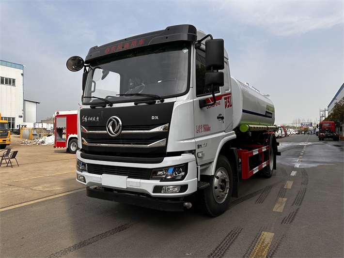 东风专底12吨洒水车