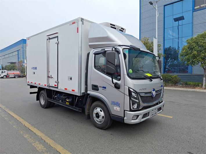 福田智蓝混动冷藏车