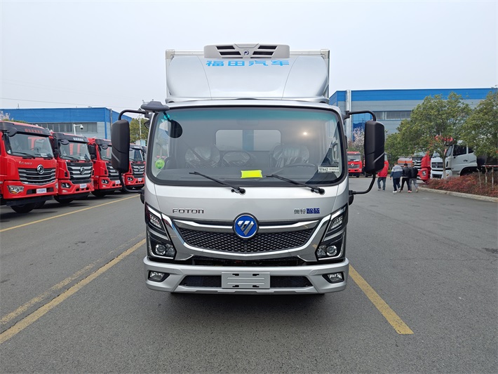 福田智蓝混动冷藏车