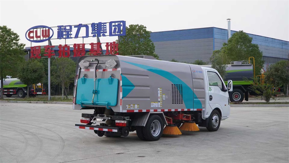 东风途逸纯电动扫路车