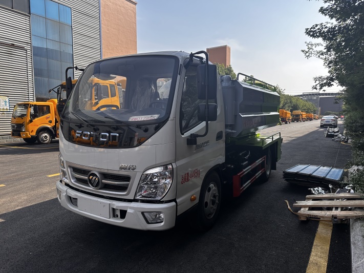 蓝牌福田奥铃清洗吸污车