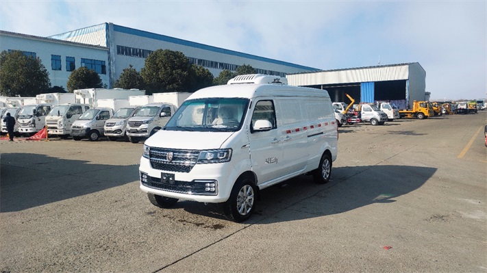 金杯新海狮2米面包冷藏车