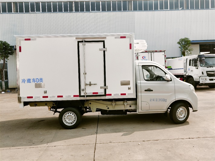 长安跨越3米小型冷藏车