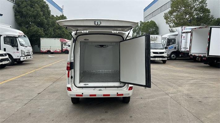 长安之星5面包冷藏车