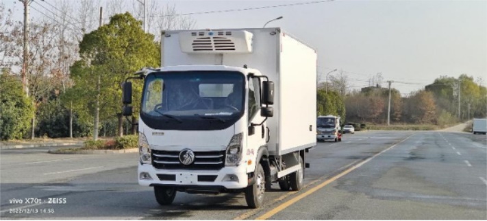 重汽王牌4米冷藏车