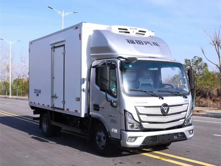 福田欧马可4.2米宽体冷藏车