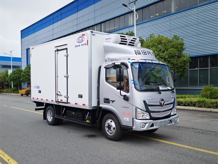 福田欧马可4.2米宽体冷藏车