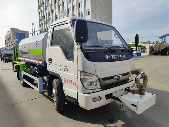 福田4.5方蓝牌洒水车