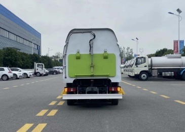 长安2方小型扫路车参数配置