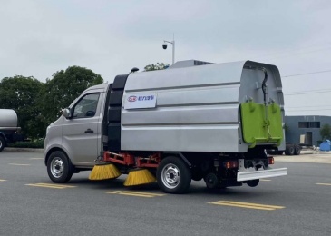 长安2方小型扫路车参数配置