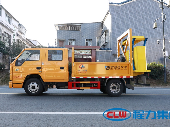 程力威牌江铃防撞缓冲车