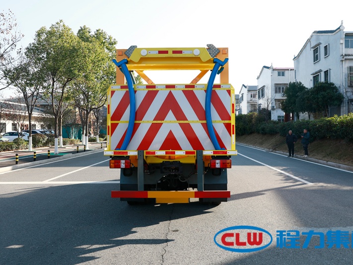 程力威牌江铃防撞缓冲车