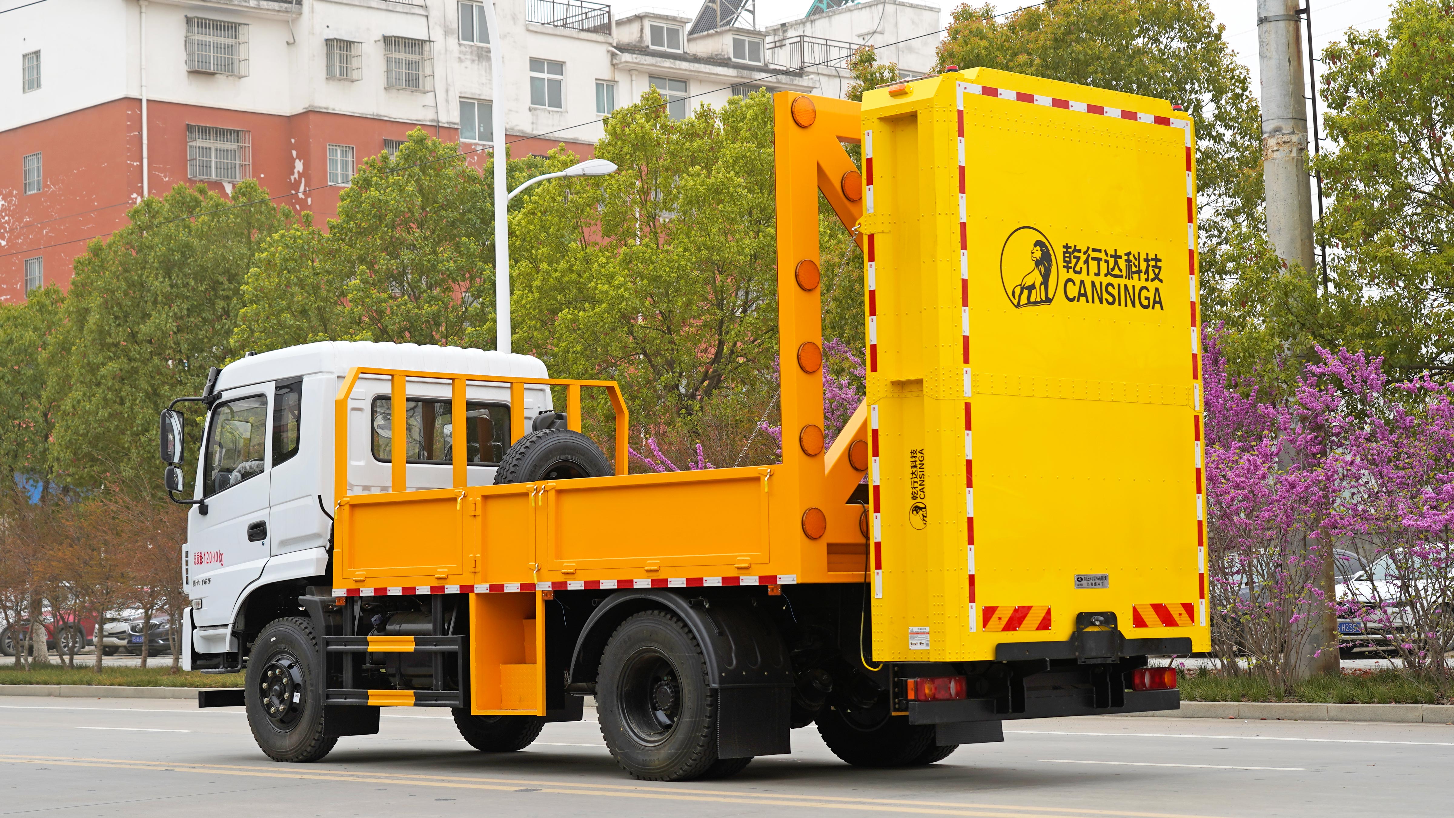 东风K6防撞缓冲车