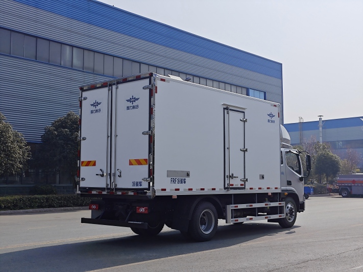 5.1米福田欧航A小黄牌220马力冷藏车