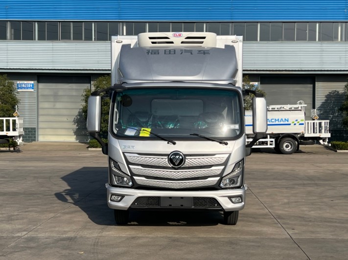 福田欧马可3.0排量210马力冷藏车